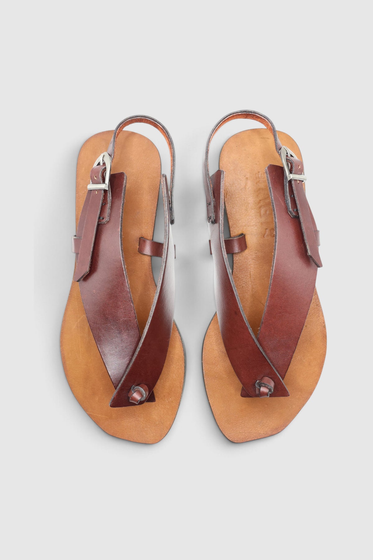 LEWIJE Serendib in brown, pair from above showing the leather footbed